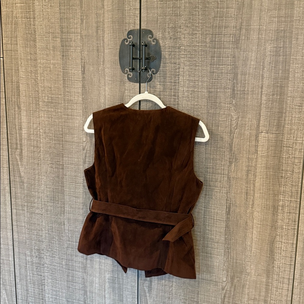 Commense Suede Effect Vest with Belt - Picture 16 of 17